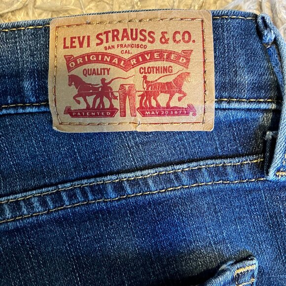 EUC Levi's 311 Shaping Skinny Jeans Size:  30 - Picture 4 of 7